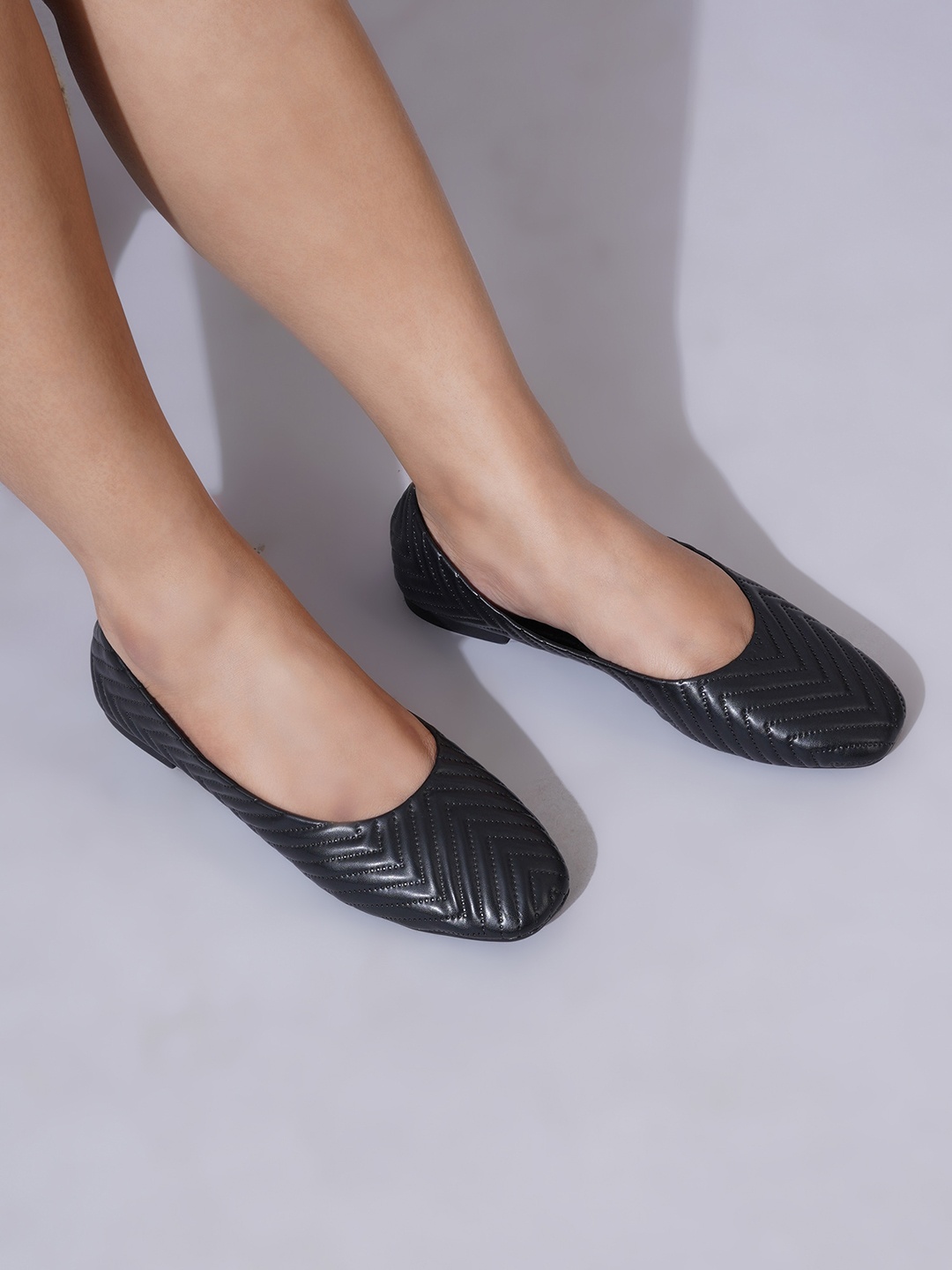 Sherrif Shoes Women Ballerinas with Laser Cuts Flats, Black