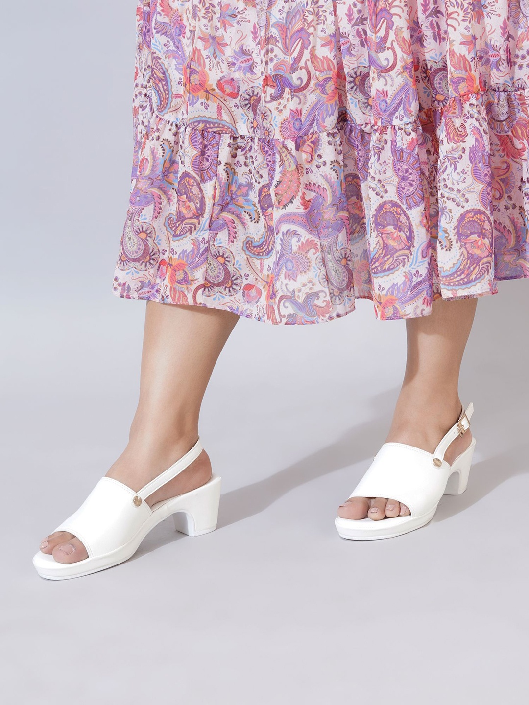 

Sherrif Shoes Embellished PU Kitten Peep Toes with Buckles, White