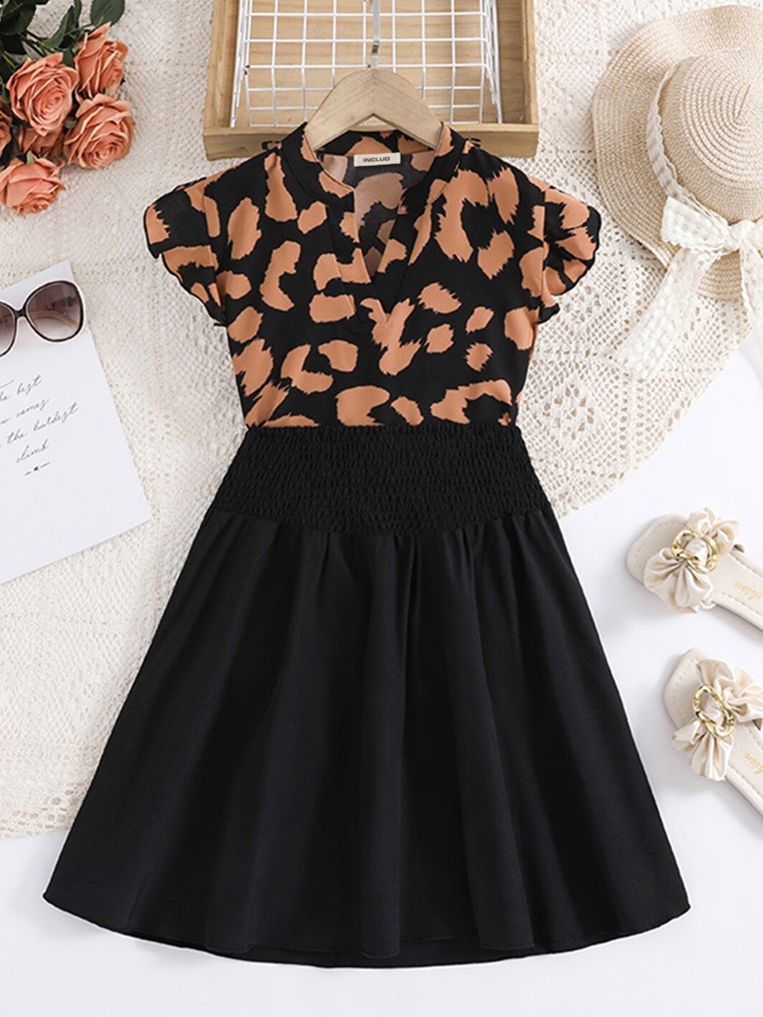 

INCLUD Girls Printed Short Sleeves Top with Skirt, Black