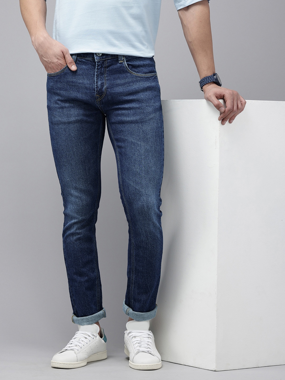 

SPYKAR Men Skinny Fit Low-Rise Light Fade Stretchable Jeans, Blue
