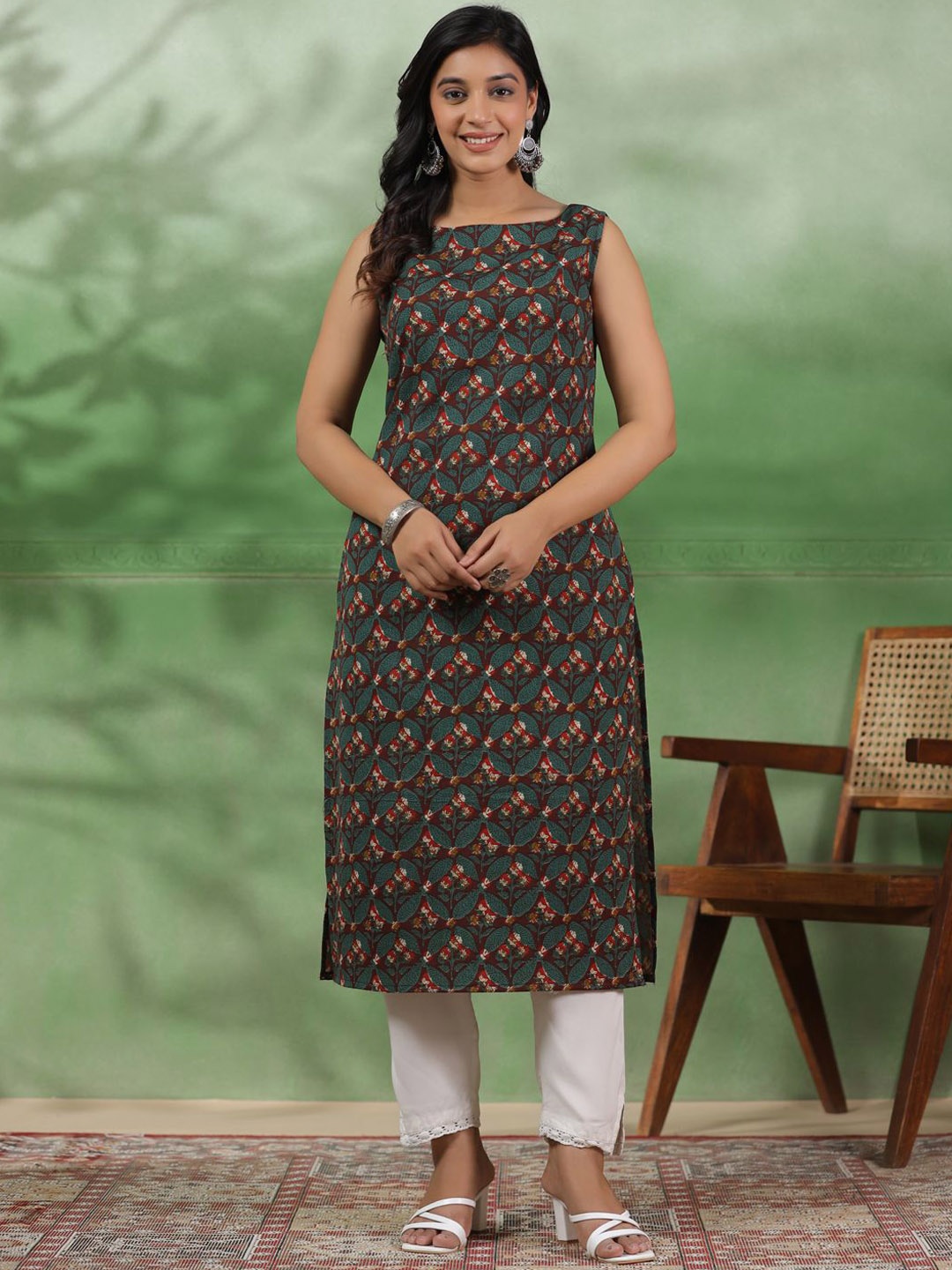 

Sangria Floral Printed Cotton Straight Kurta, Green