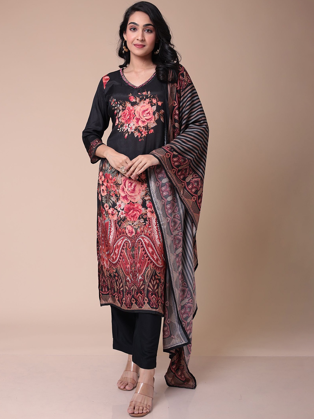 

ZARI Women Floral Printed Regular Beads and Stones Kurta with Trousers & With Dupatta, Black