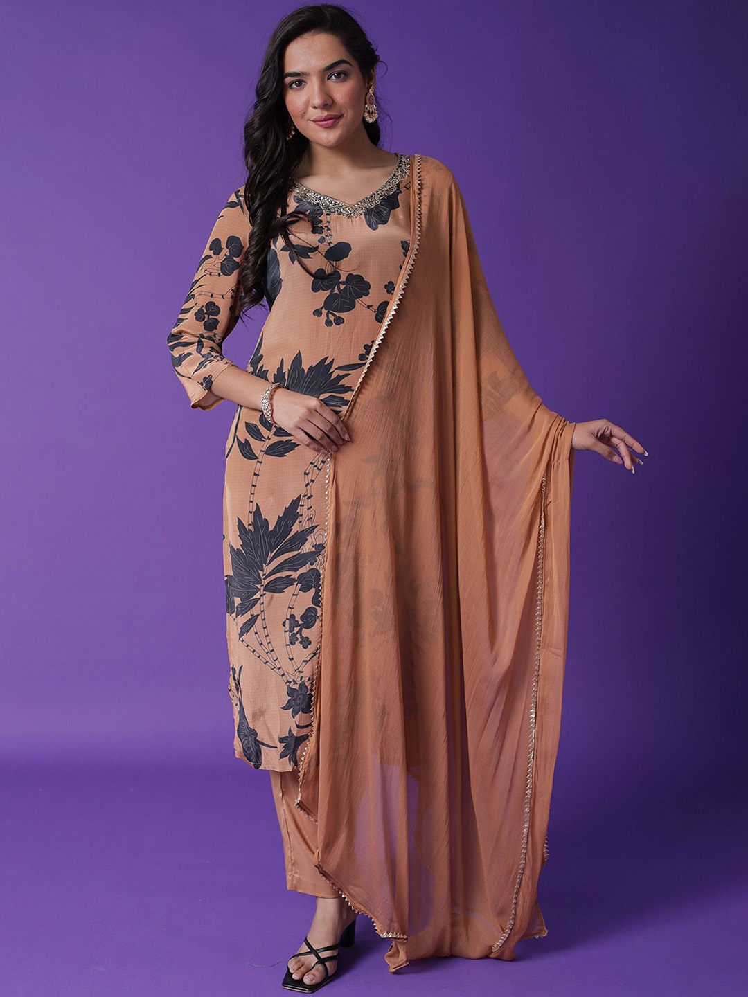 

ZARI Women Floral Printed Regular Kurta with Trousers & With Dupatta, Brown
