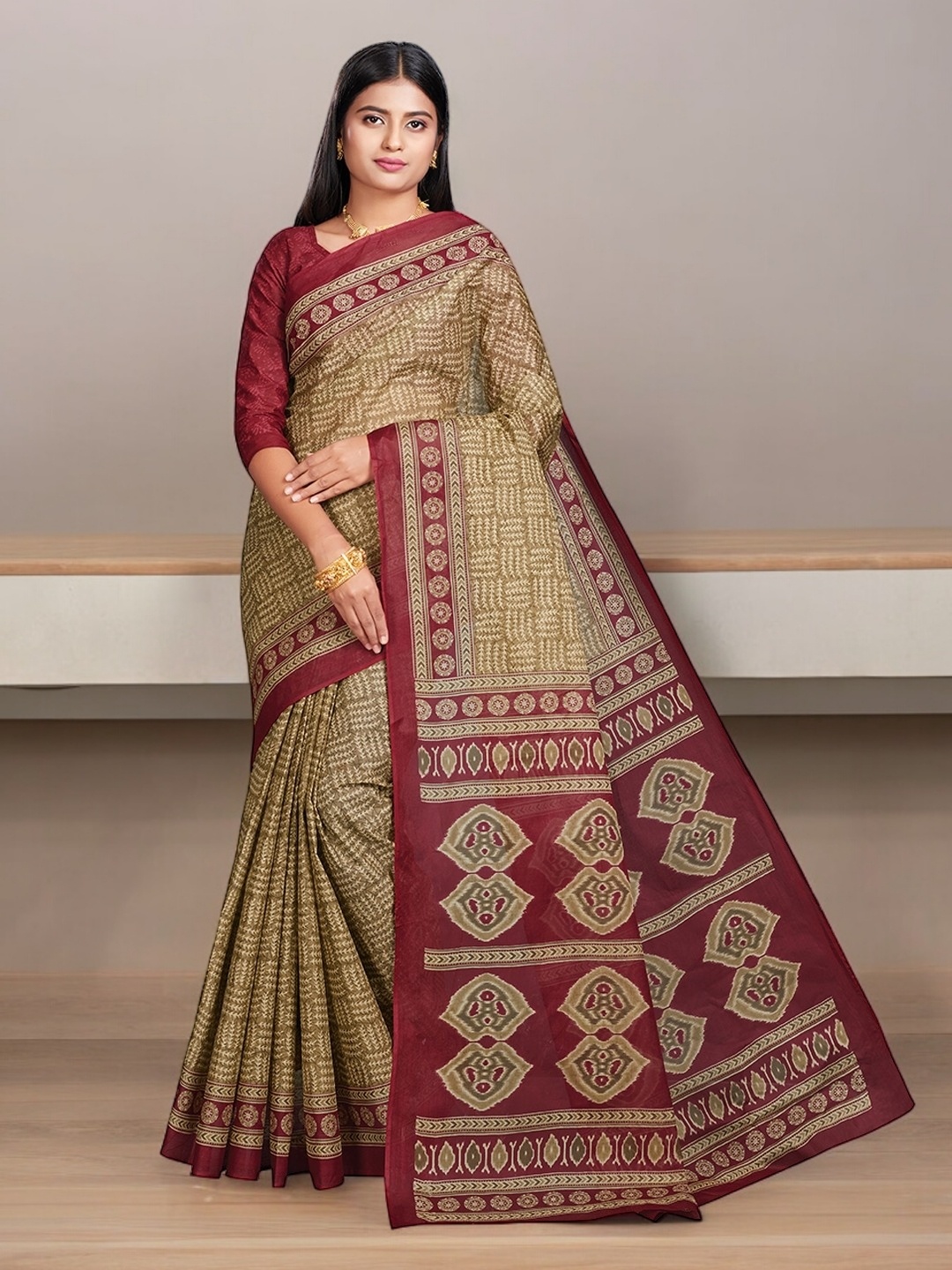 

Jevi Prints Ethnic Motifs Pure Cotton Block Print Saree, Beige