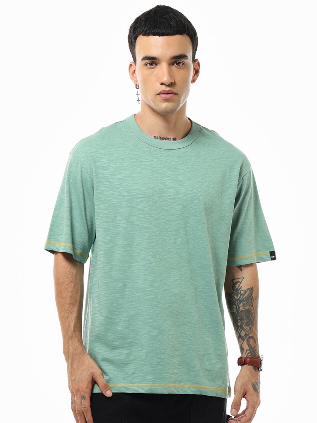 

Bewakoof Air 1.0 Men Round Neck Pure Cotton Solid Oversized T-shirt, Green
