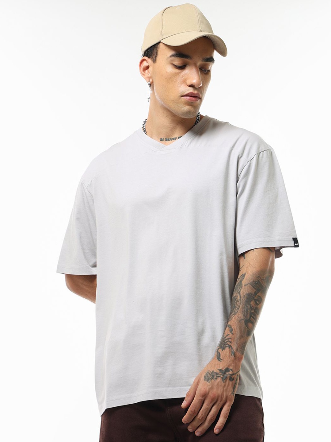 

Bewakoof Men Round Neck Pure Cotton Oversized T-shirt, Grey