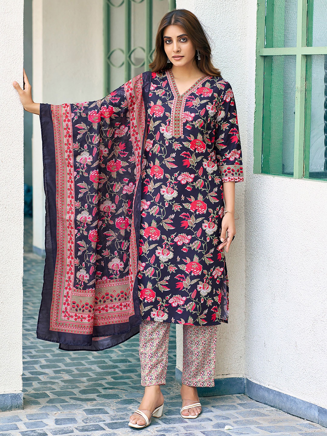 

KALINI Women Floral Printed Regular Gotta Patti Kurta with Trousers & With Dupatta, Navy blue