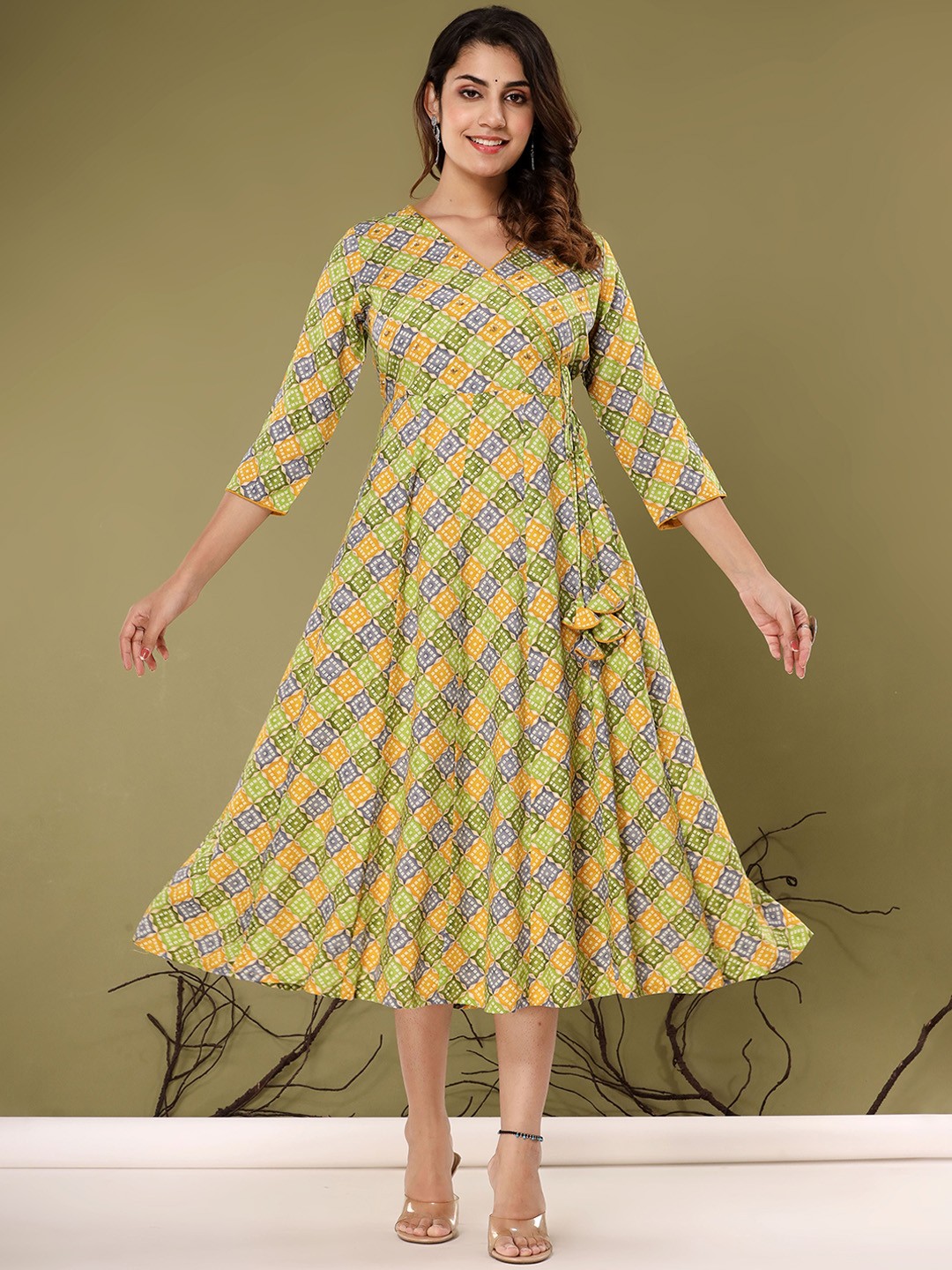 

Rouhab Women Floral Printed Thread Work Anarkali Kurta, Green