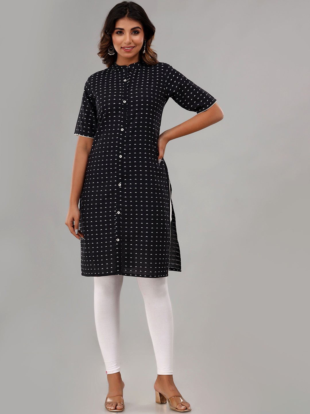 

Rouhab Women Geometric Flared Sleeves Thread Work Kurta, Black