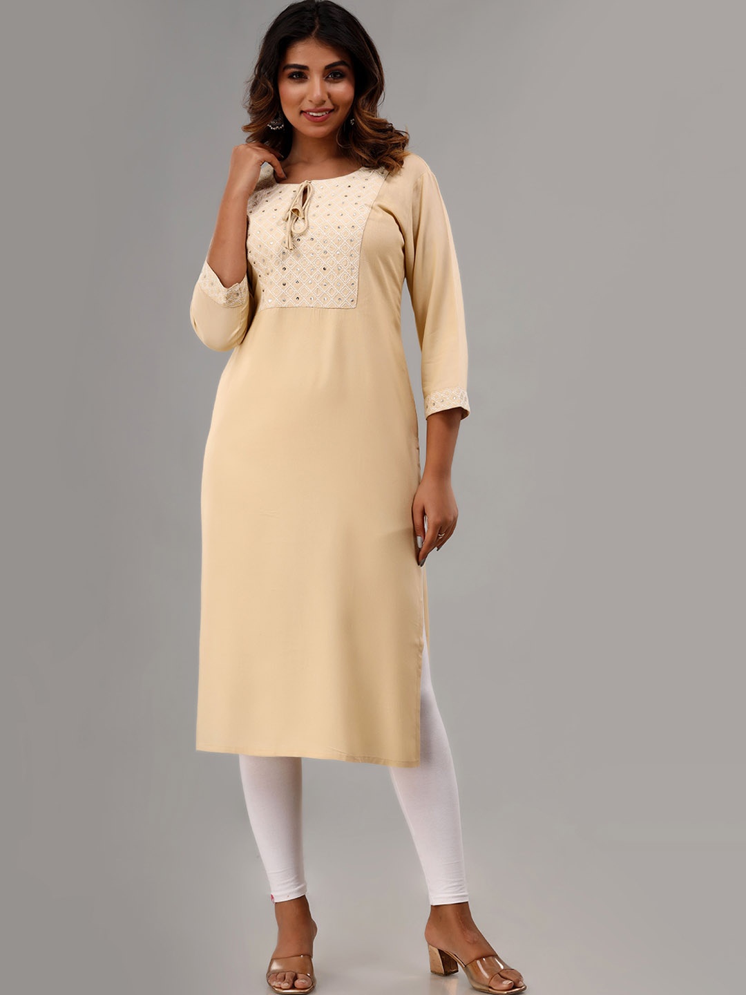 Rouhab Women Yoke Design Thread Work Kurta, Off white