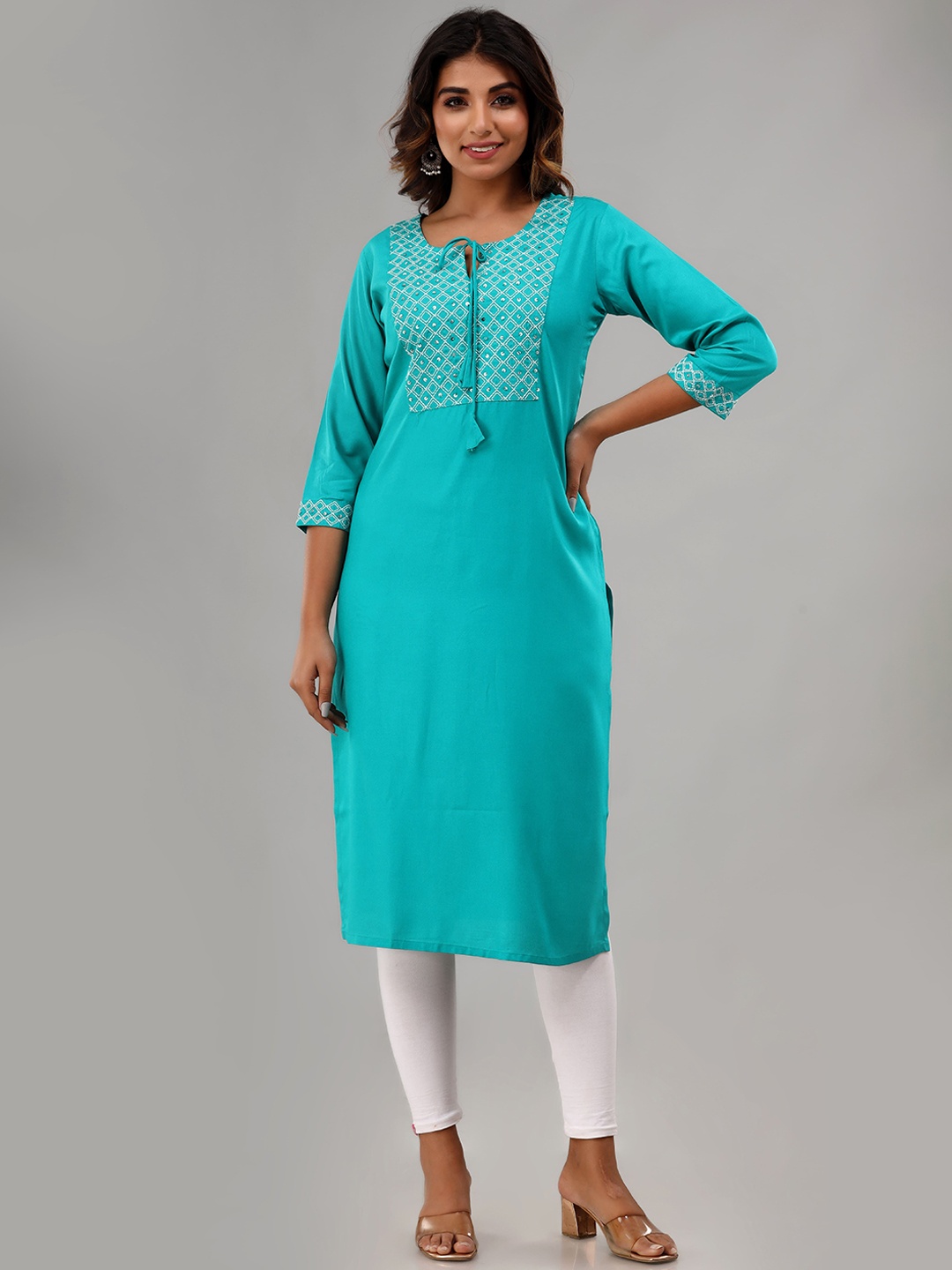 

Rouhab Women Embroidered Thread Work Kurta, Blue