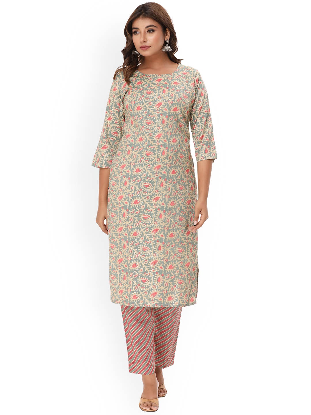 

Rouhab Women Floral Printed Regular Kurta with Trousers, Green