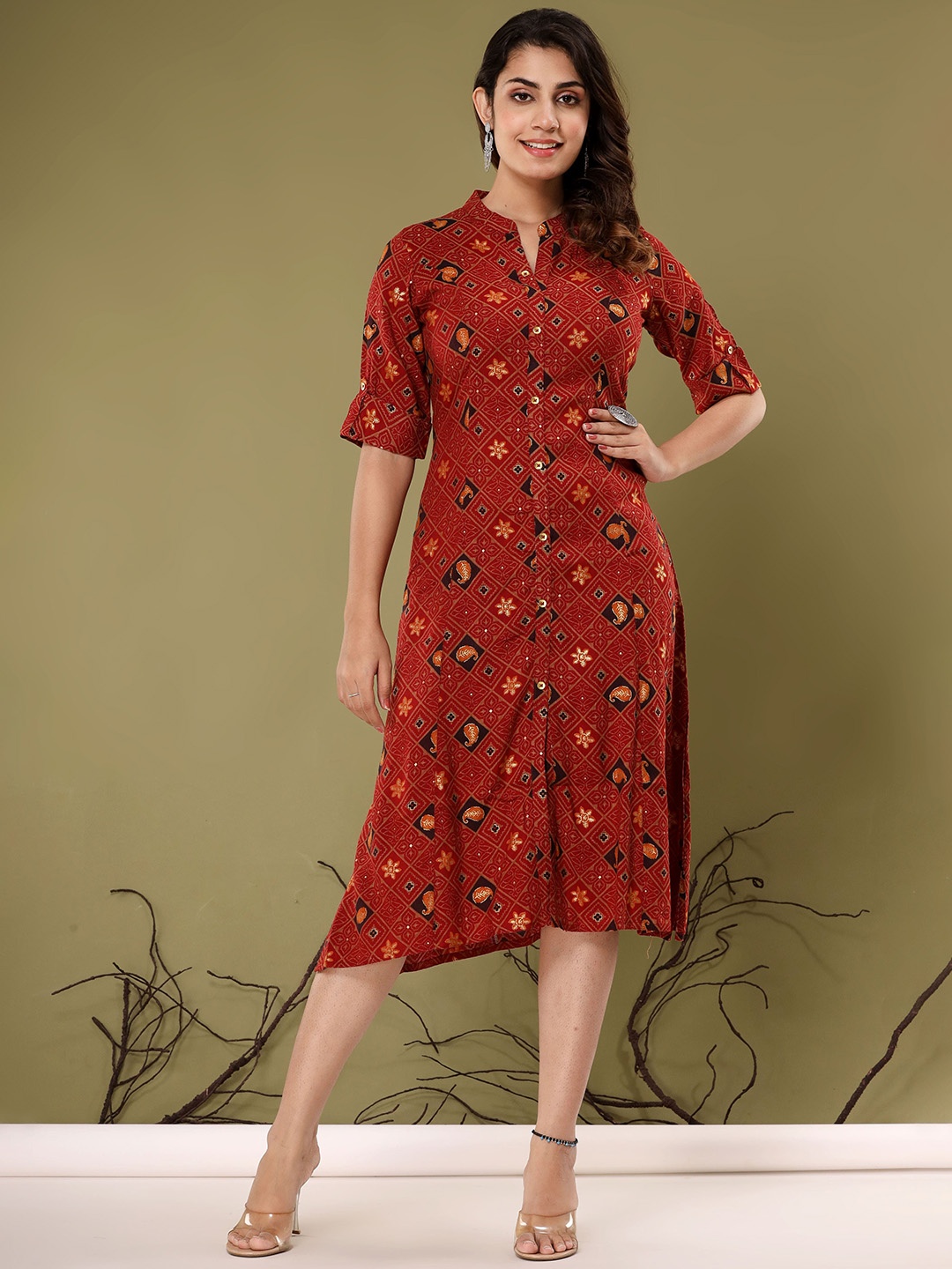 Rouhab Women Floral Printed Thread Work Kurta, Maroon
