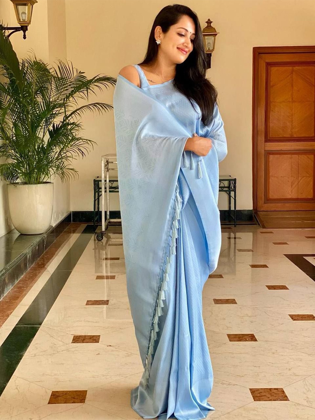 

DIVASTRI Woven Design Zari Banarasi Saree, Blue