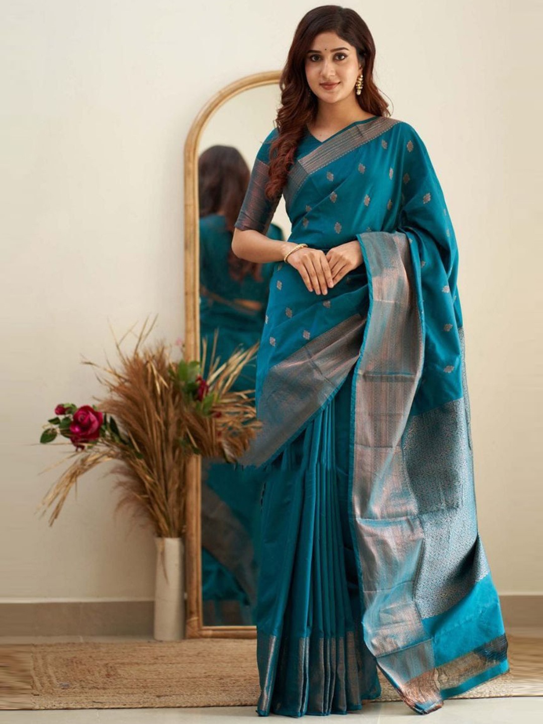 

DIVASTRI Zari Woven Design Banarasi Saree, Teal