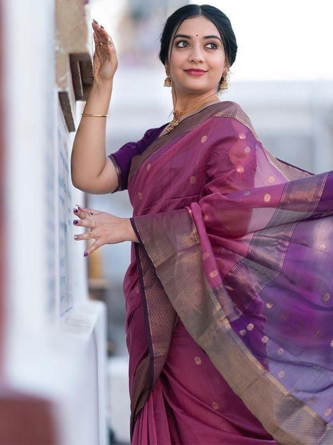 

DIVASTRI Woven Design Zari Banarasi Saree, Pink