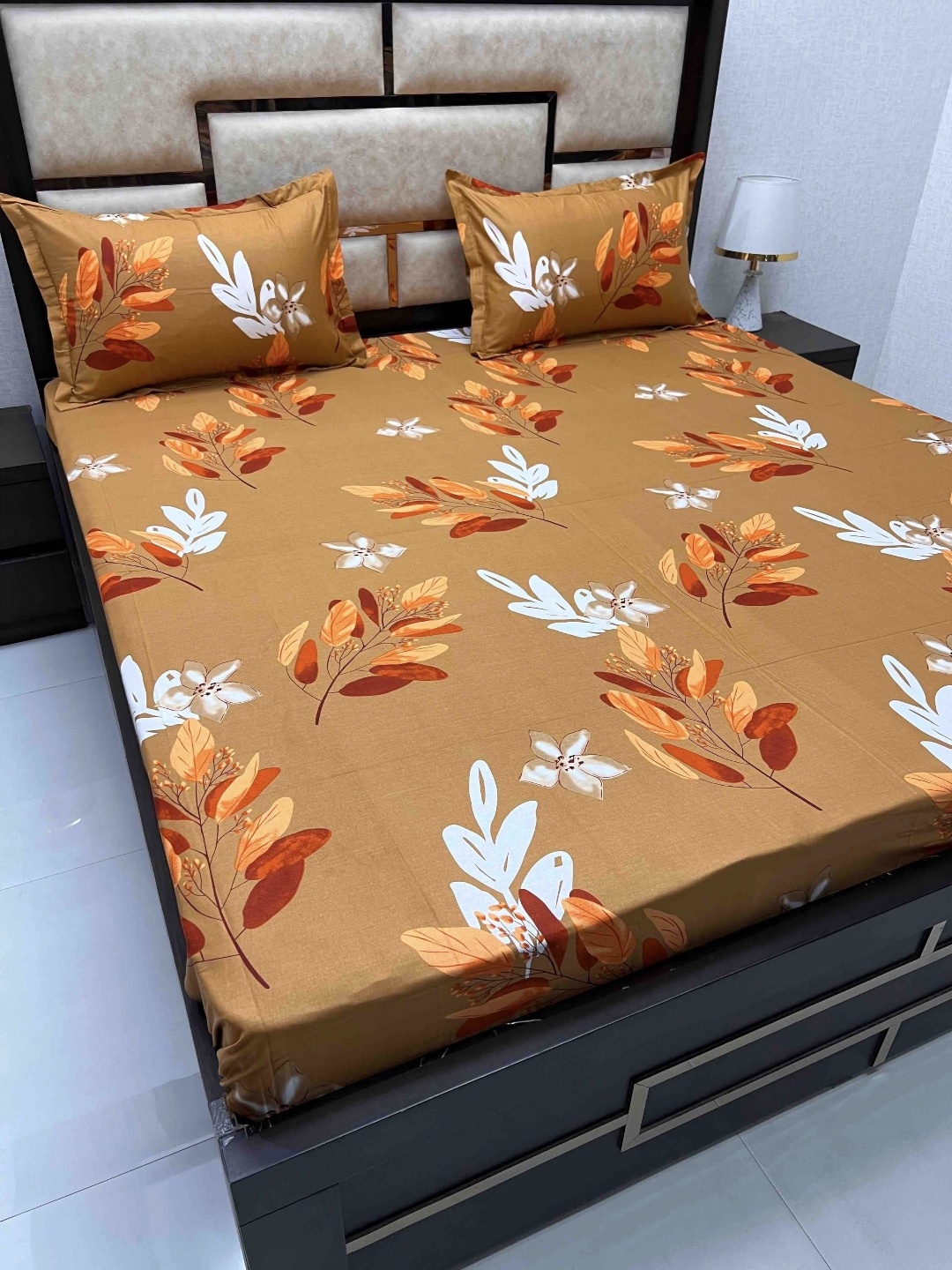 

Pure Decor Orange & White Floral 250 TC Queen Bedsheet with 2 Pillow Covers