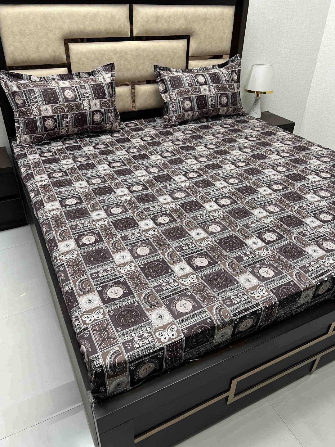 

Pure Decor Brown & Grey Ethnic Motifs 250 TC Queen Bedsheet with 2 Pillow Covers