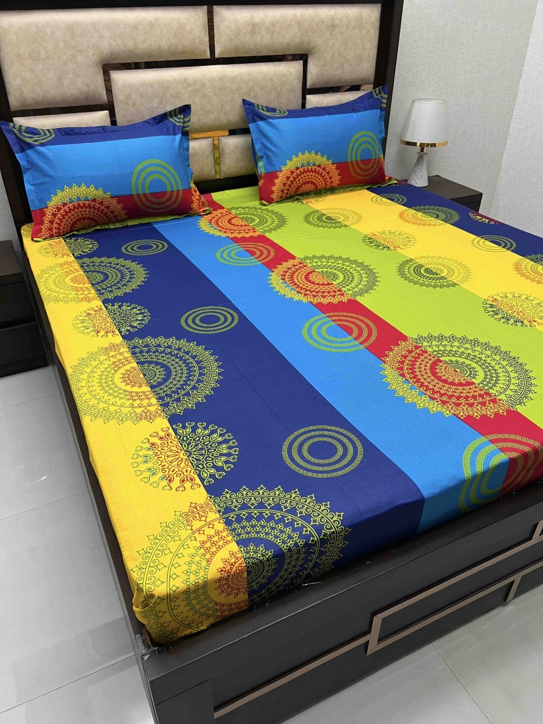 

Pure Decor Green & Yellow Ethnic Motifs 250 TC Queen Bedsheet with 2 Pillow Covers