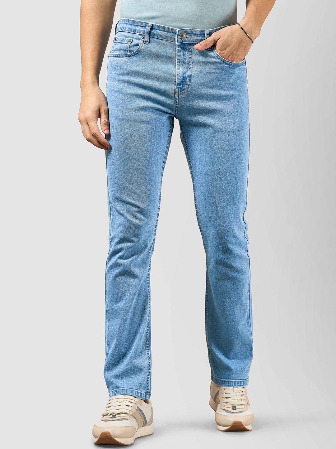 

Beyoung Men Low Distress Light Fade Jeans, Blue