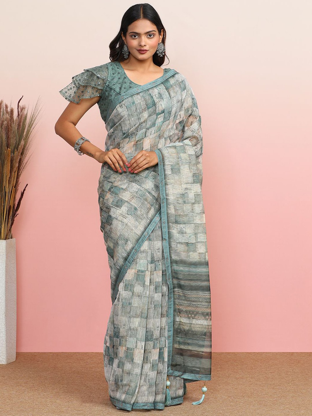 

MAHALASA Embroidered Saree, Blue