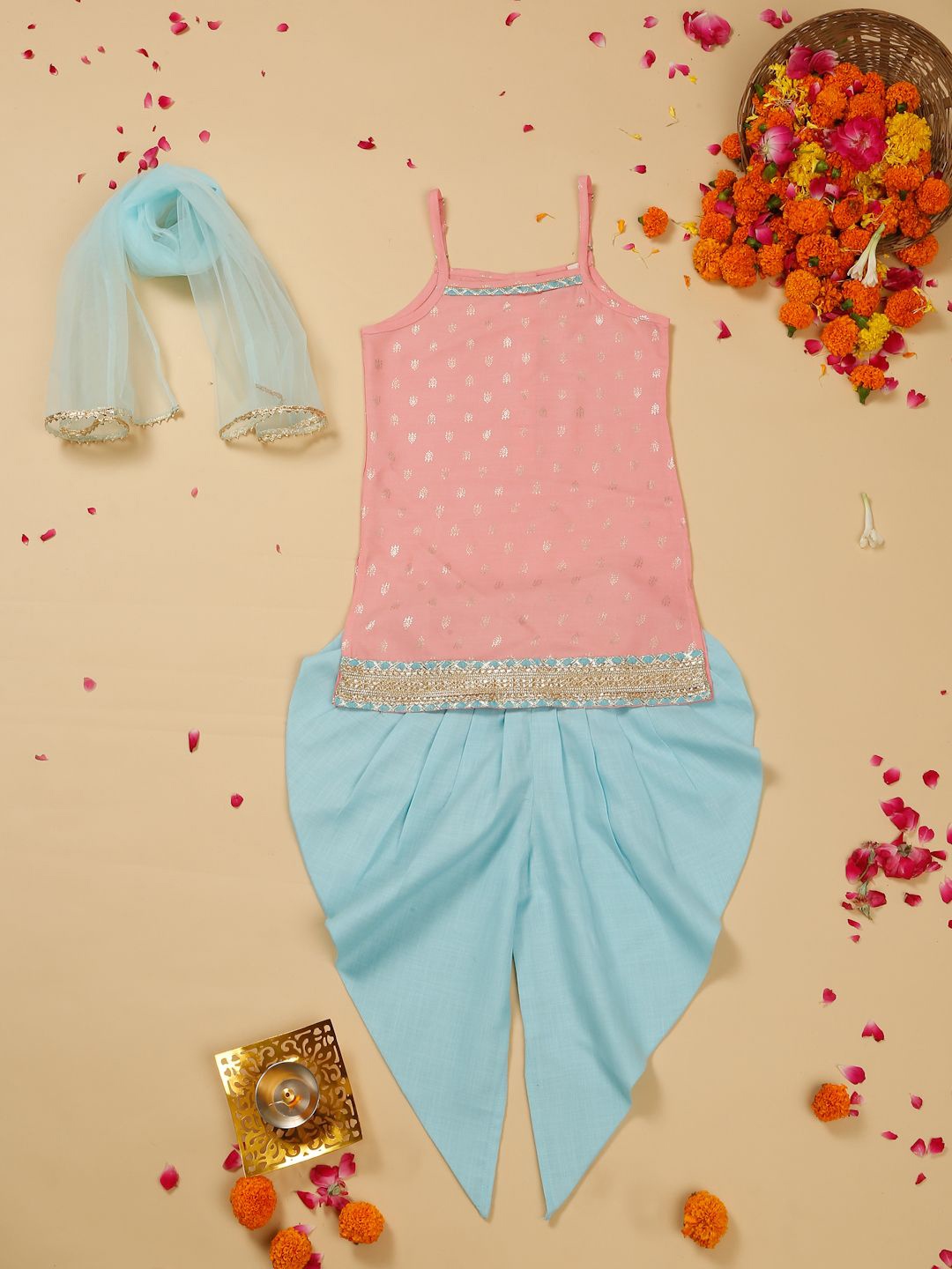 

SAKA DESIGNS Girls Regular Gotta Patti Kurta with Dhoti Pants & With Dupatta, Peach