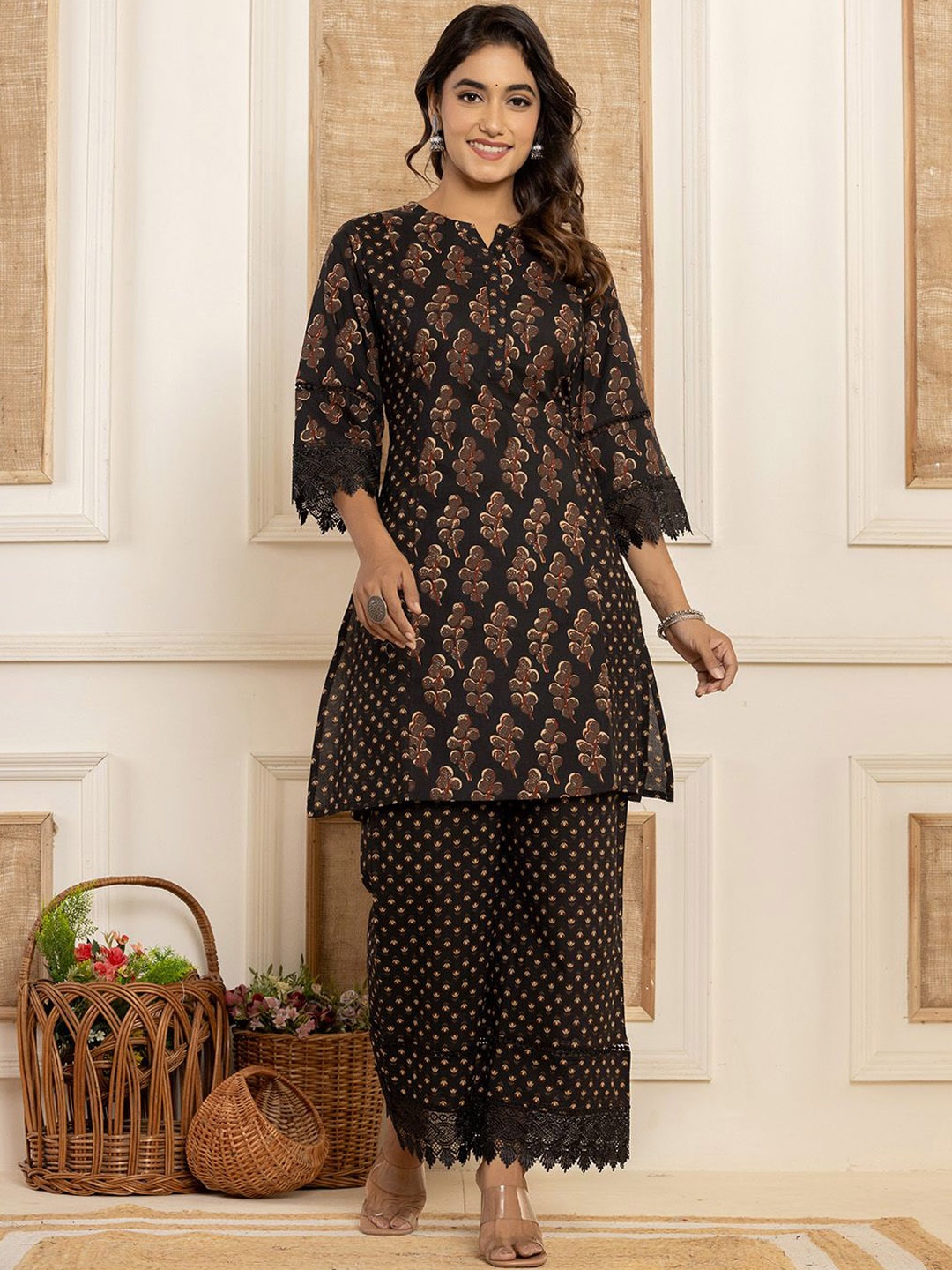 

Yufta Printed Top With Palazzo Co-Ords, Black