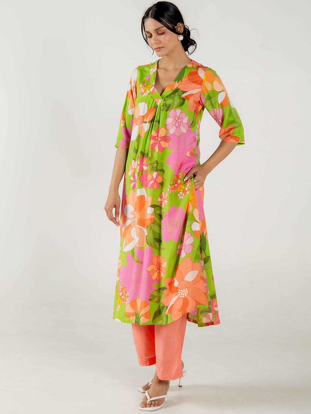 

AROOP INDIA Women Printed Sequinned Kurta, Multi