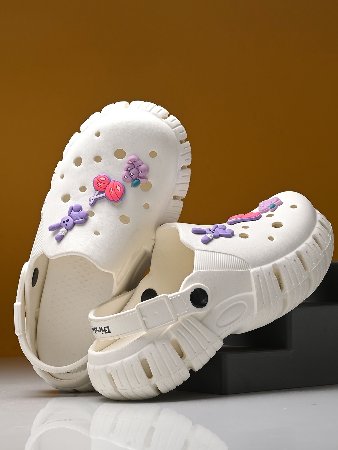 

BIRDE Women Rubber Clogs, White