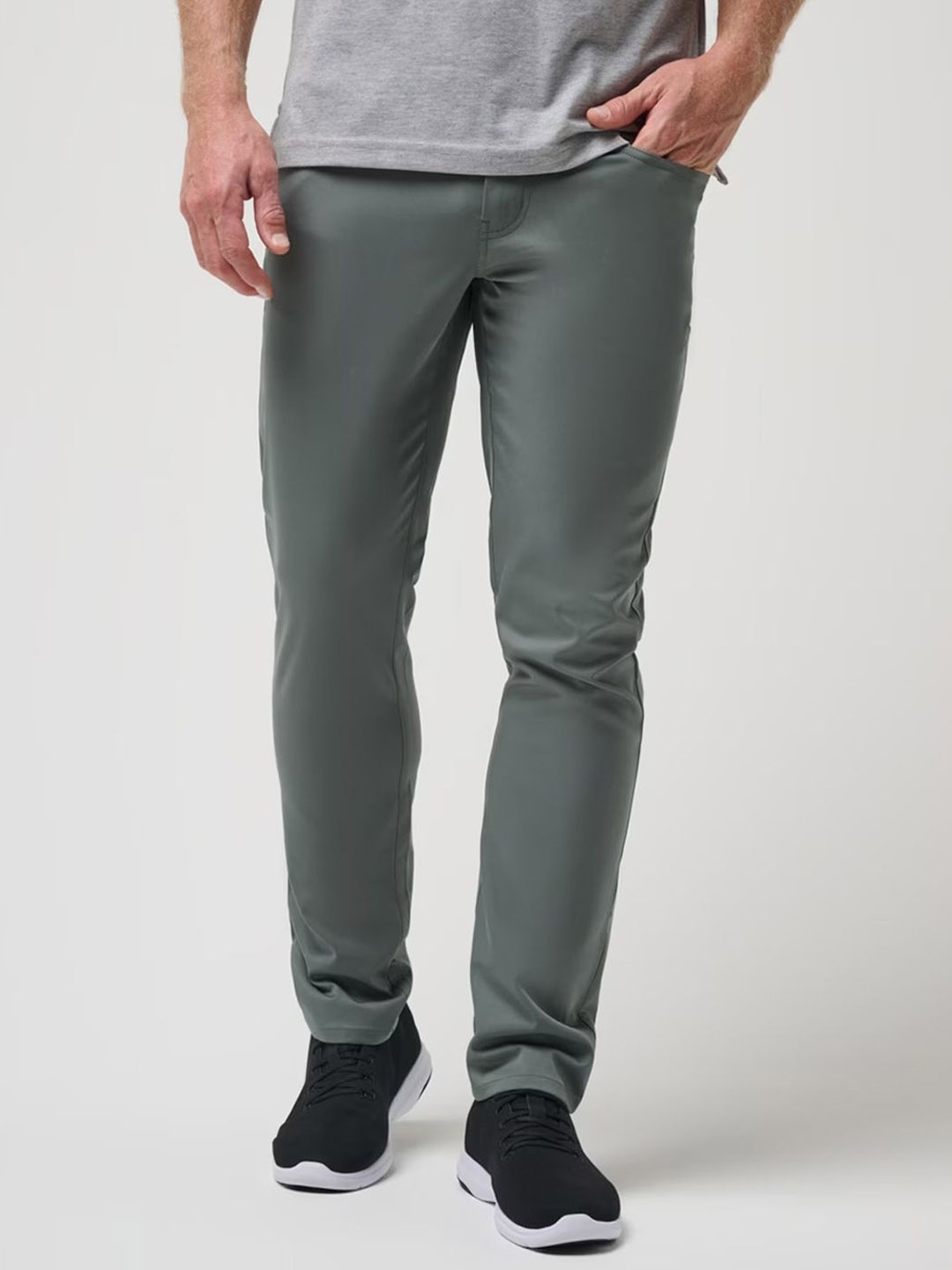 

TRAVIS MATHEW Men Straight Fit Chinos Trousers, Olive