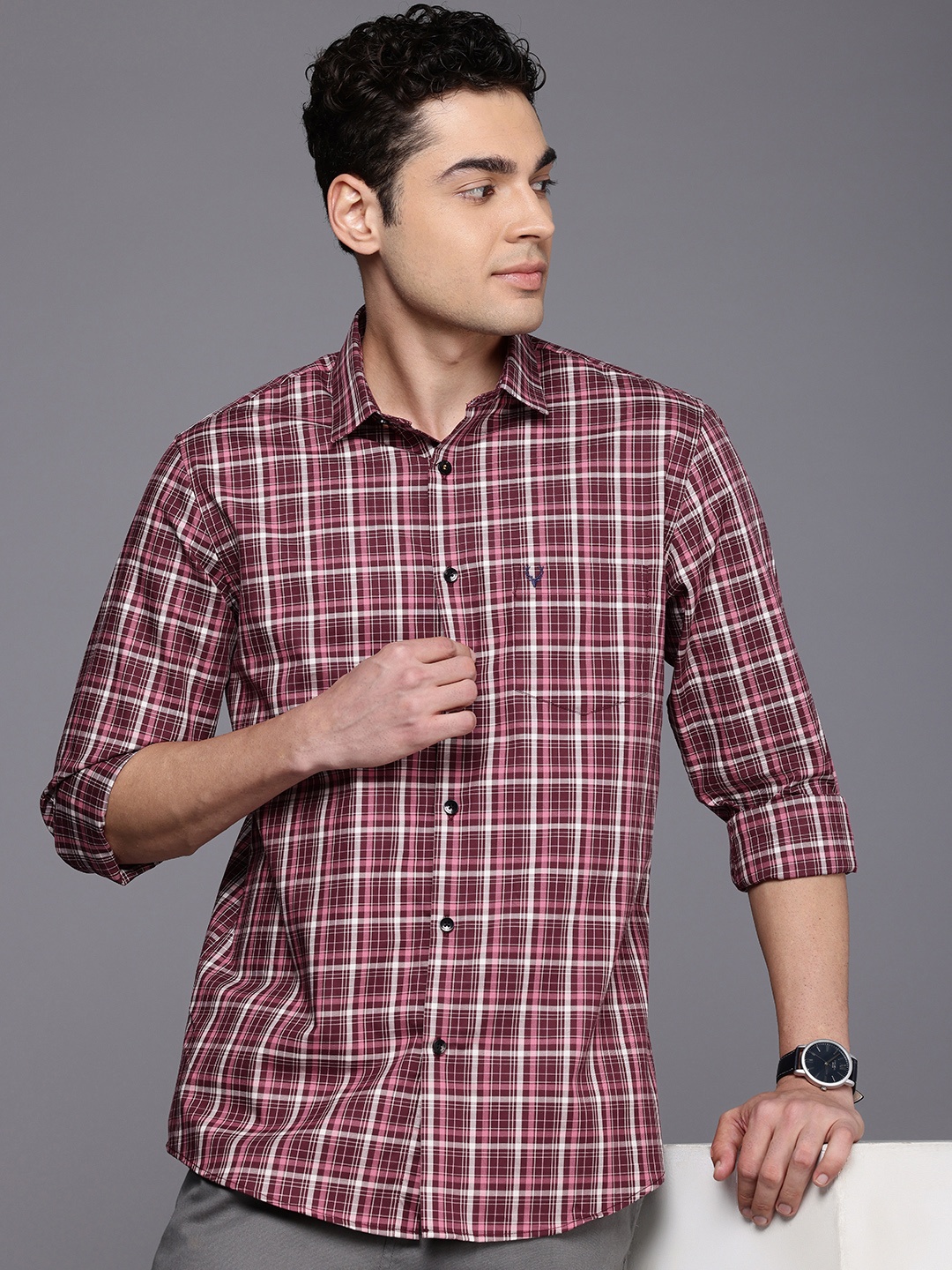 

Allen Solly Classic Fit Checked Pure Cotton Casual Shirt, Maroon