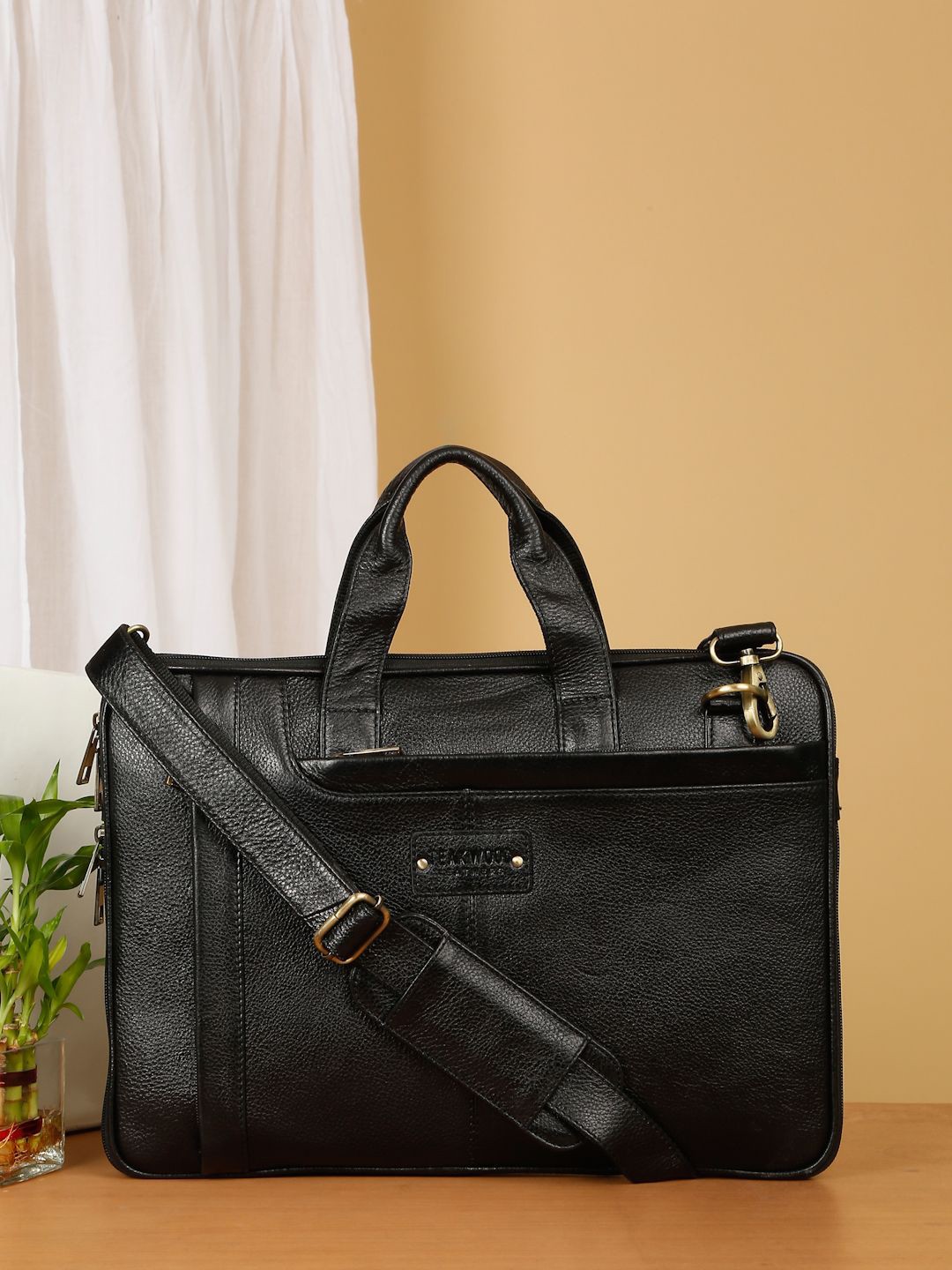 

Teakwood Leathers Unisex Up To 16 Inch Textured Leather Laptop Bag, Black
