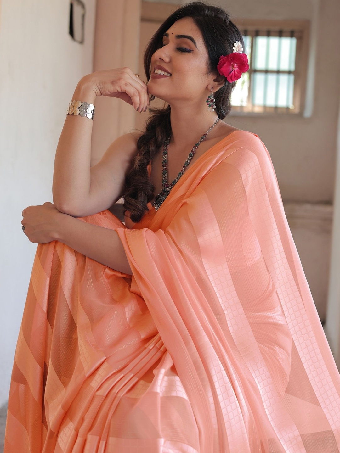 

MIRCHI FASHION Striped Saree, Peach