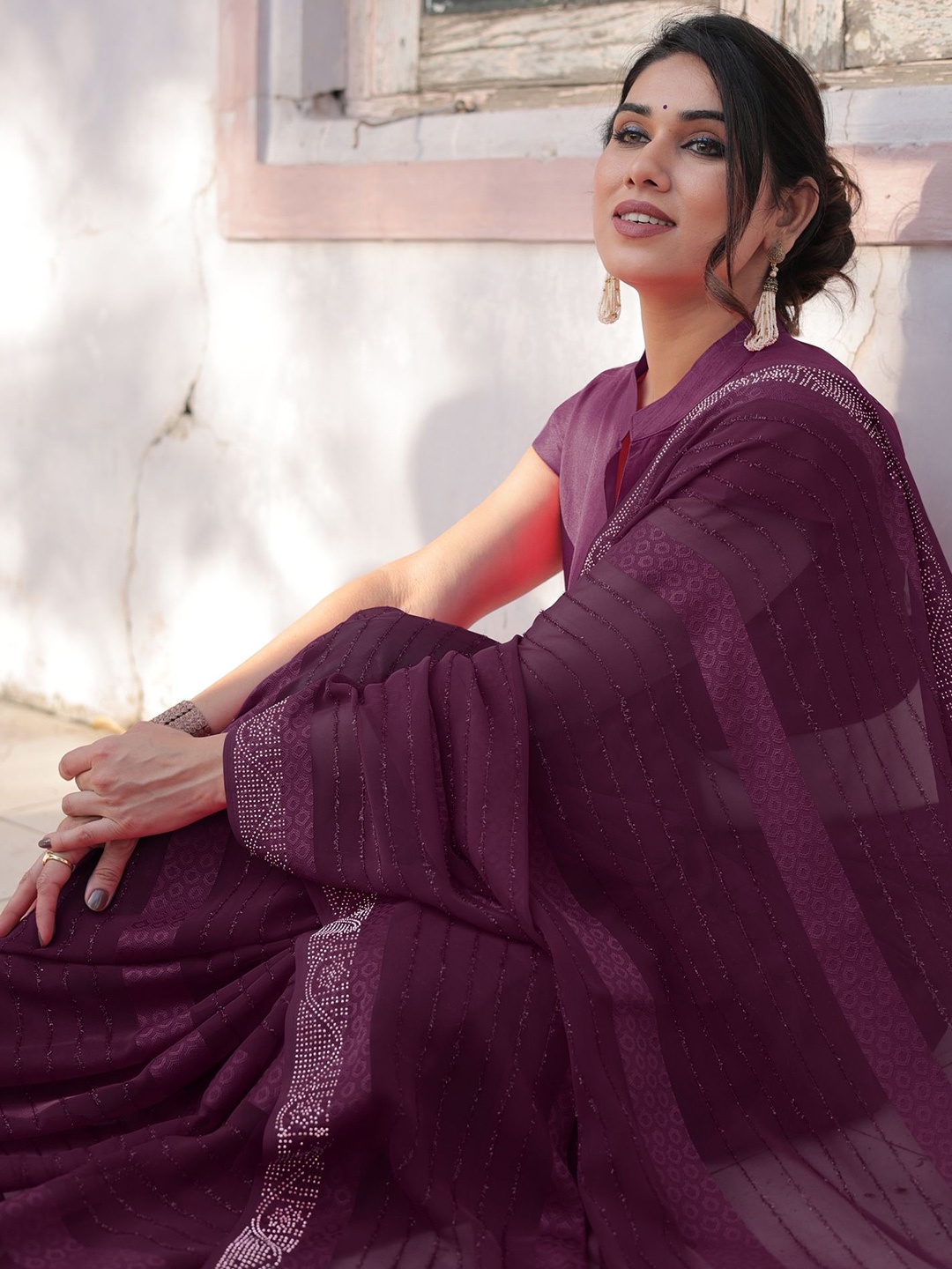 

MIRCHI FASHION Striped Beads and Stones Saree, Purple