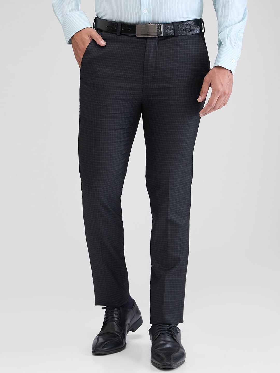 

Park Avenue Men Slim Fit Trousers, Black