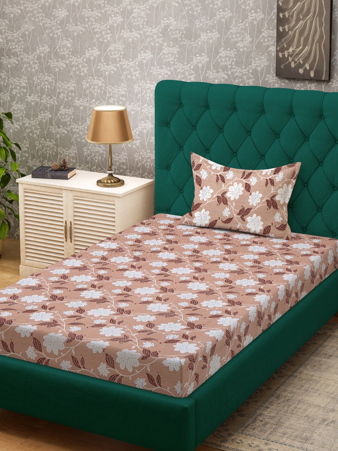 

KLOTTHE Beige & White Printed Pure Cotton 400 TC Single Bedsheet With Pillow Cover