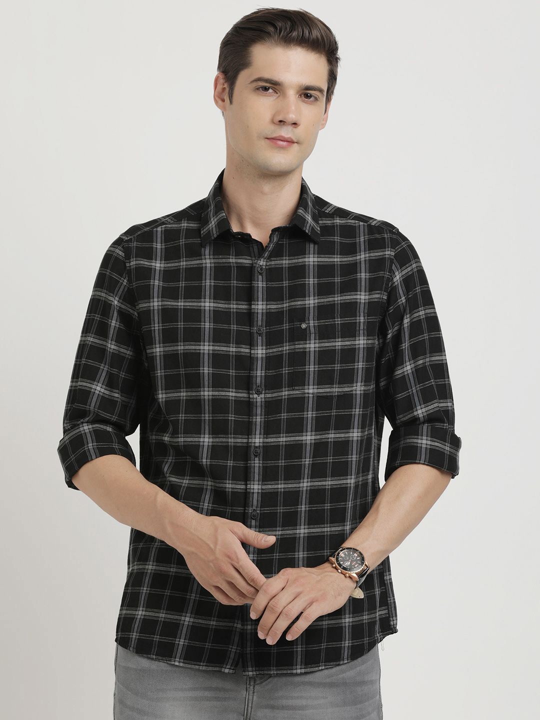 

Turtle Relaxed Slim Fit Spread Collar Checked Cotton Casual Shirt, Black