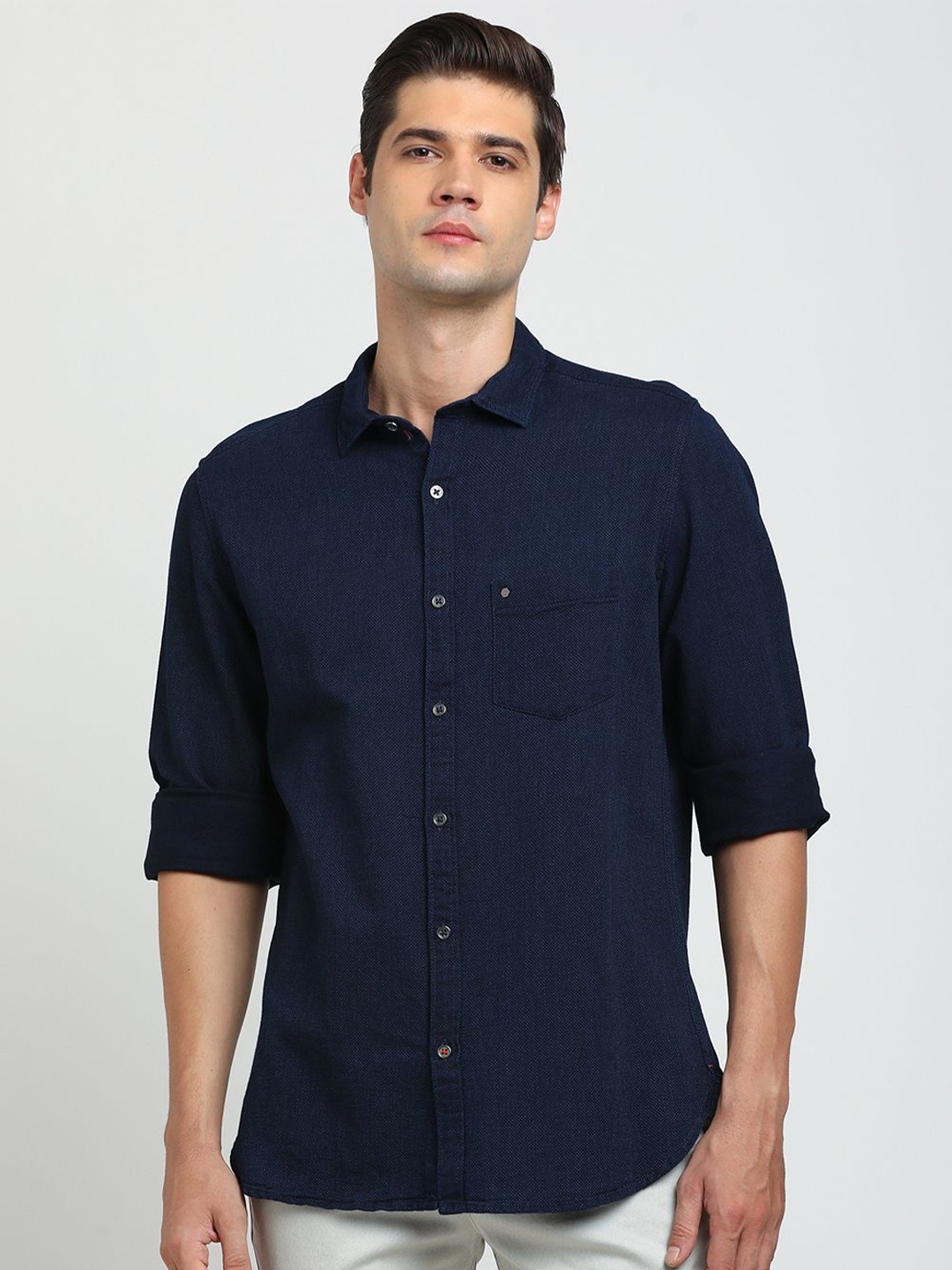 

Turtle Relaxed Slim Fit Spread Collar Pure Cotton Casual Shirt, Navy blue