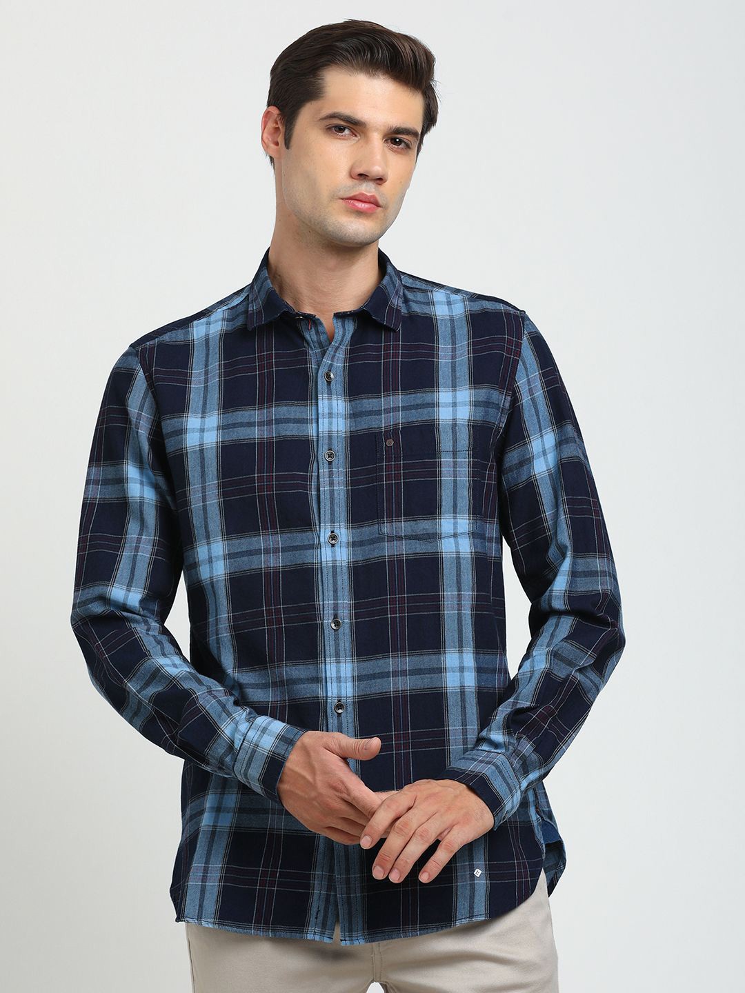 

Turtle Spread Collar Long Sleeves Relaxed Slim Fit Cotton Checked Casual Shirt, Navy blue