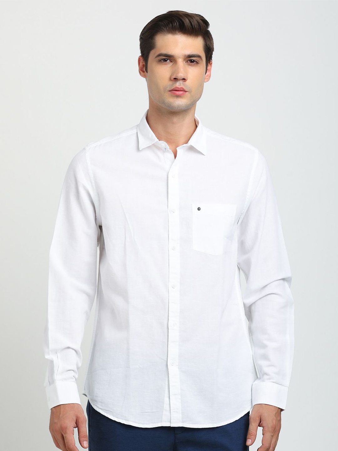 

Turtle Men Relaxed Slim Fit Opaque Casual Shirt, White