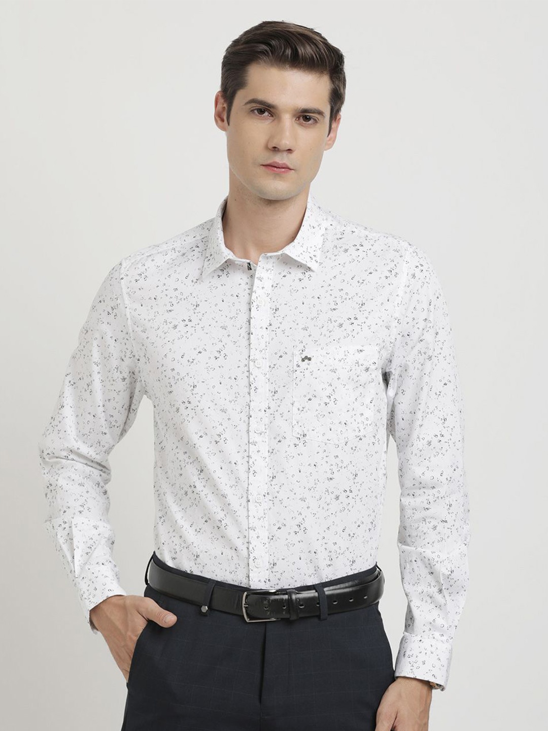 

Turtle Men Relaxed Slim Fit Floral Opaque Printed Casual Shirt, White