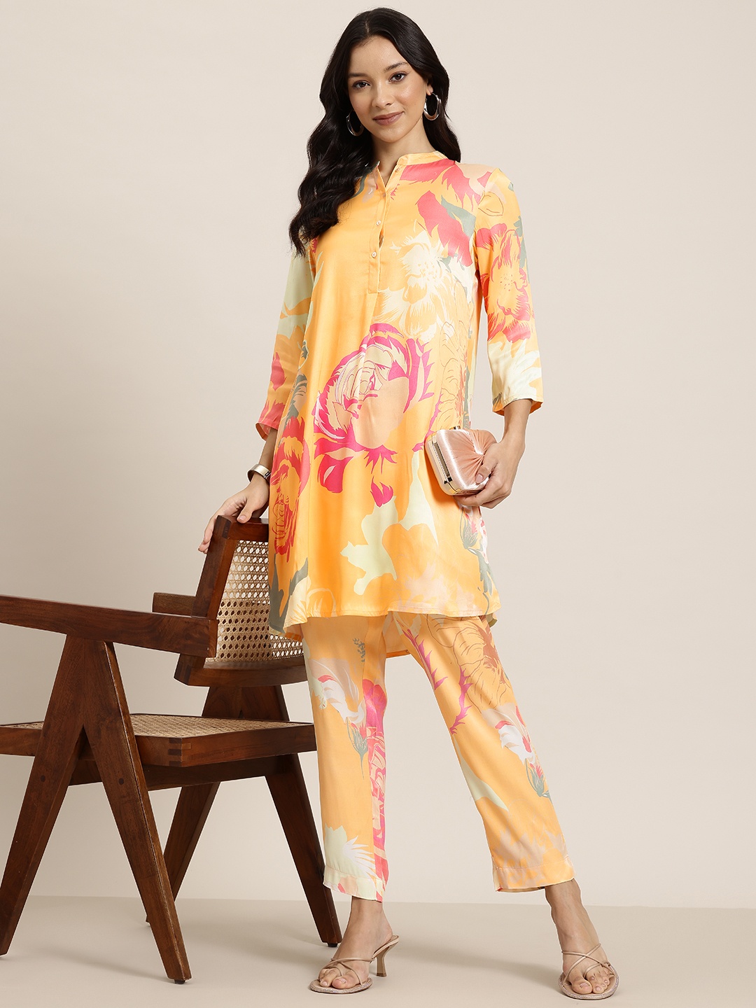 

HERE&NOW Floral Printed Thread Work Kurta With Trousers, Yellow