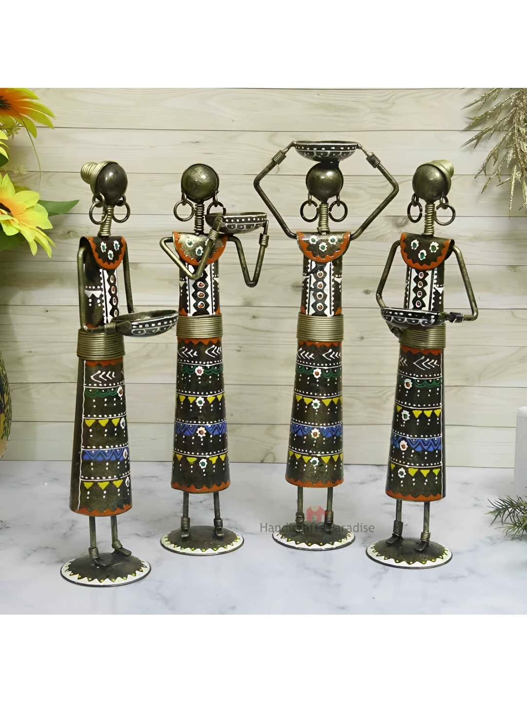 

HANDICRAFTS PARADISE Multicoloured Figurine Showpiece, Multi