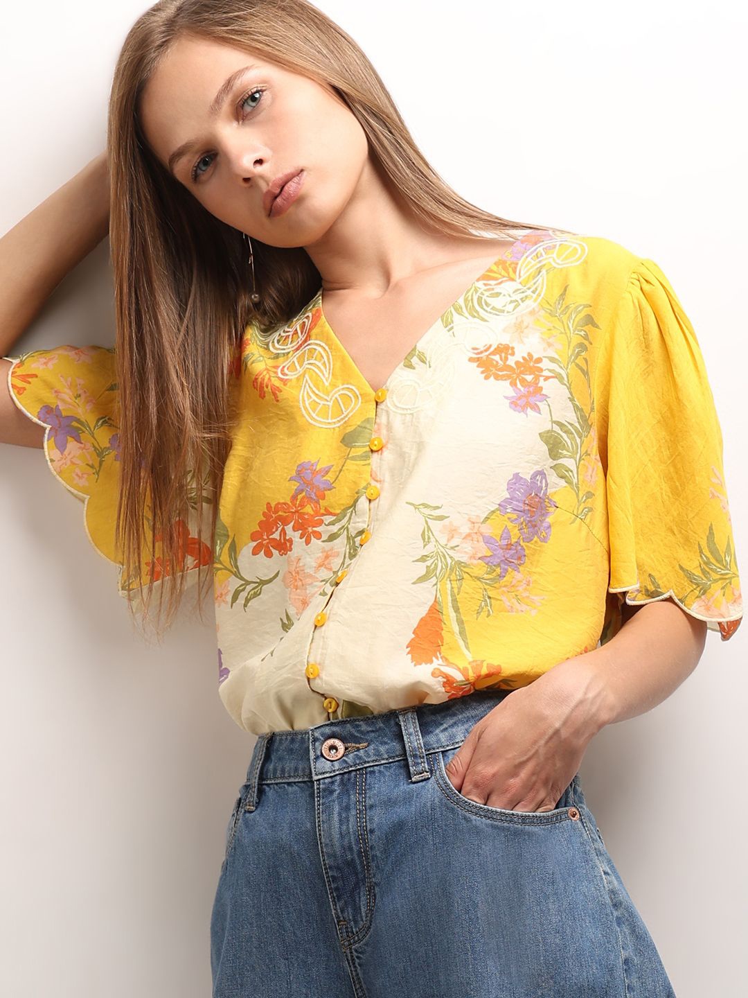 

Vero Moda V-Neck Floral Printed Top, Yellow