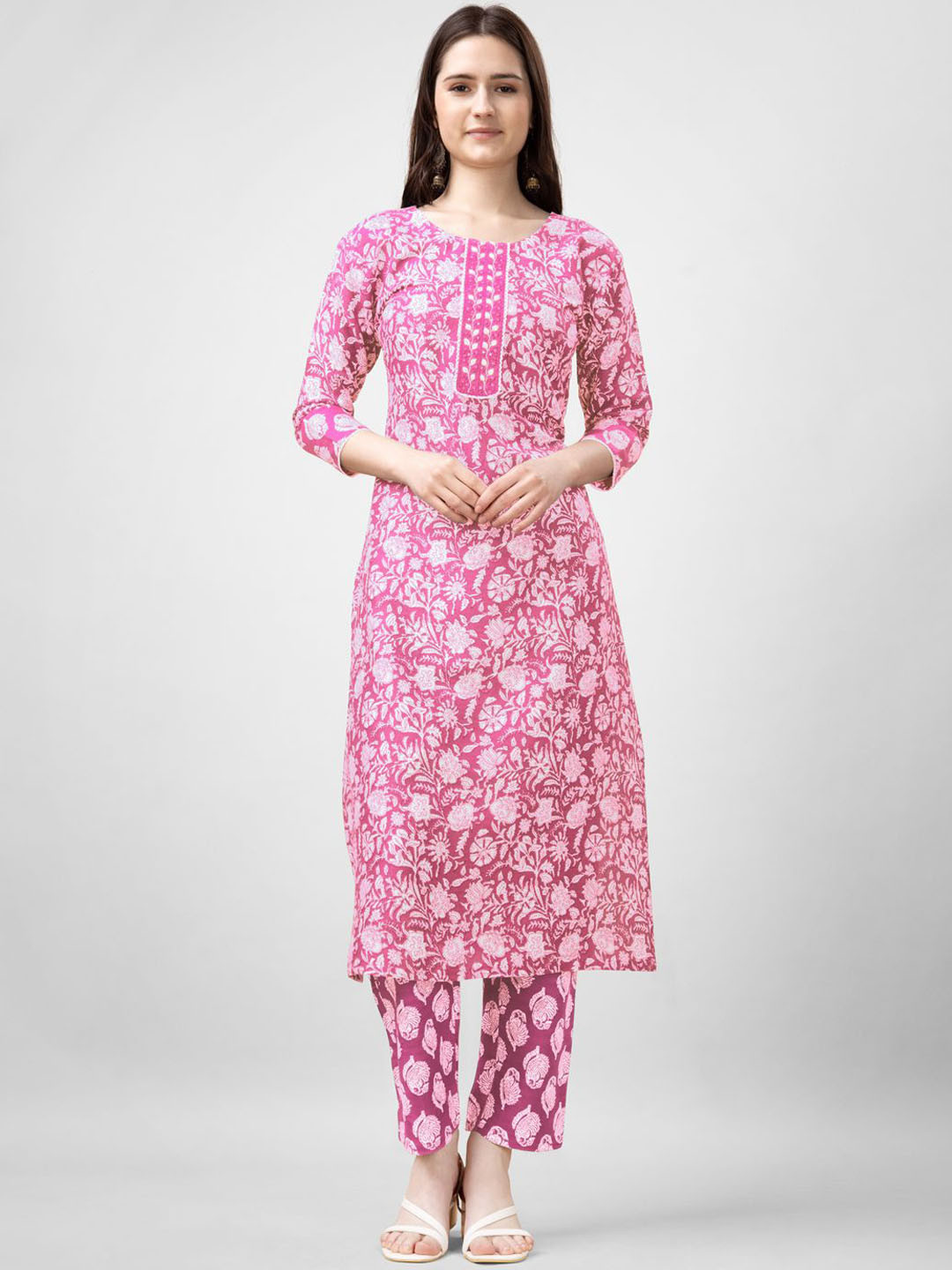 

ARADHNA Women Ethnic Motifs Embroidered Regular Gotta Patti Kurti, Pink
