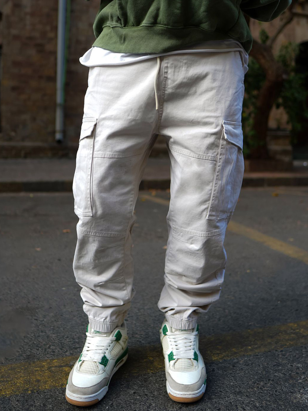 

Powerlook Men Camouflage Printed Cargos Trousers, Cream