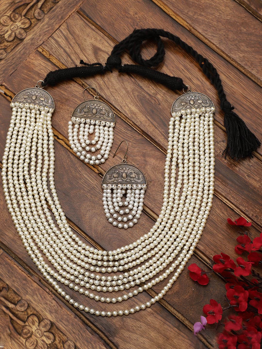 

VENI Silver-Plated Pearl Oxidised Necklace With Earrings, White