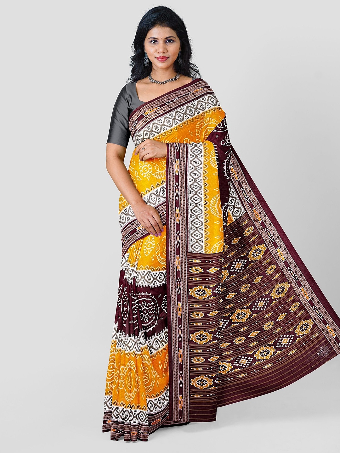

pasapalli Sambalpuri Ethnic Motif Pure Cotton Saree, Yellow