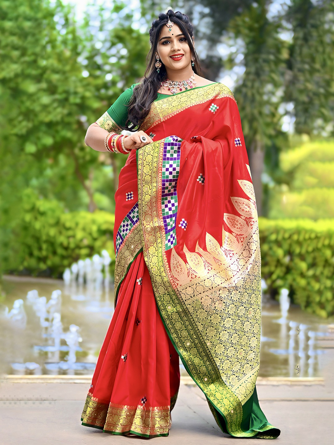 

pasapalli Ethnic Motifs Pure Cotton Sambalpuri Saree, Red