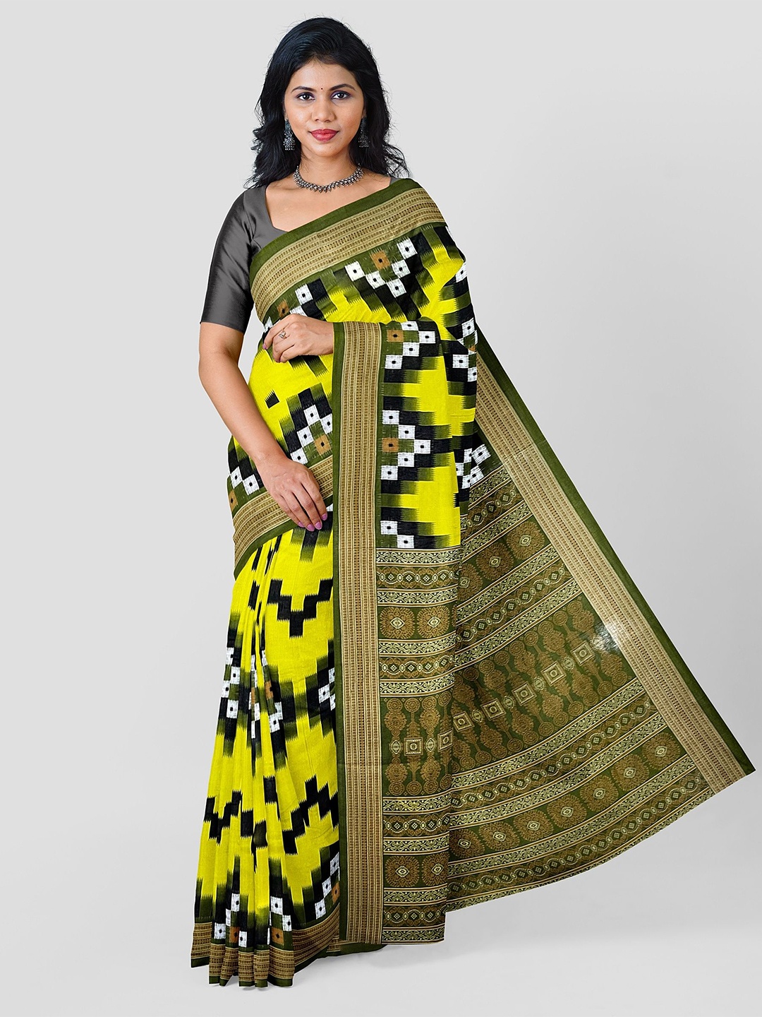 

pasapalli Ethnic Motifs Pure Cotton Sambalpuri Saree, Yellow